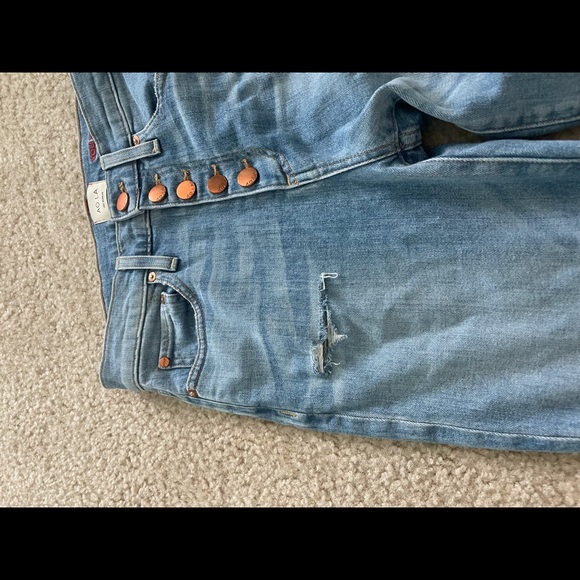 Alice and Olivia Good Exposed Button Jeans - Picture 3 of 6